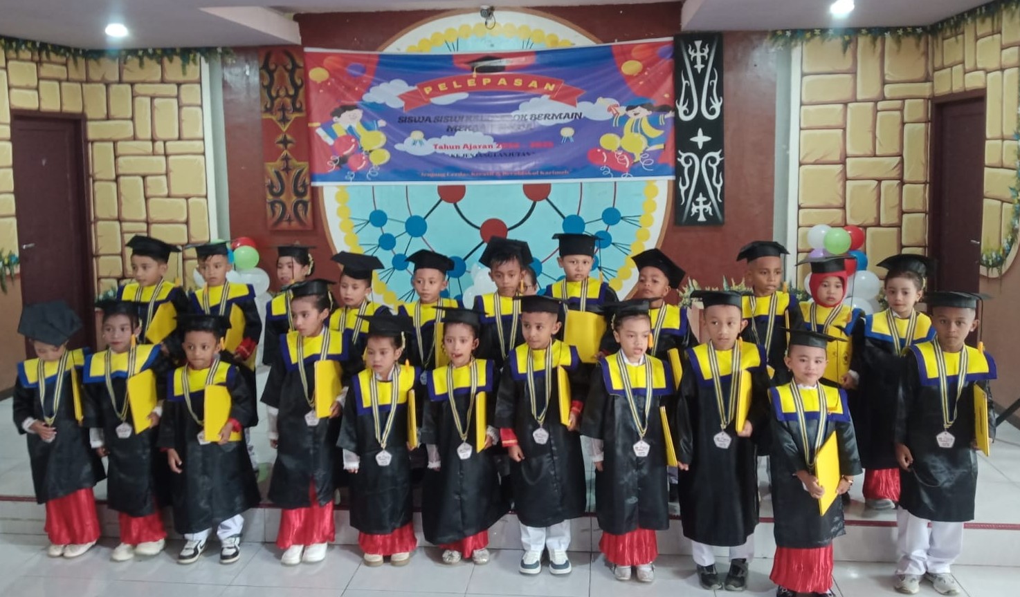 28 Lulusan PAUD Mekar Bangsa Dilepaskan Ke Jenjang Pendidikan SD